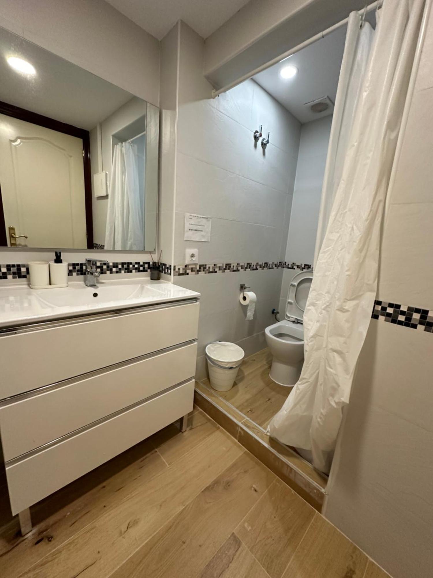 מלון הוספיטלט דה יוברגאט Fudodo舒适3 Beds מראה חיצוני תמונה